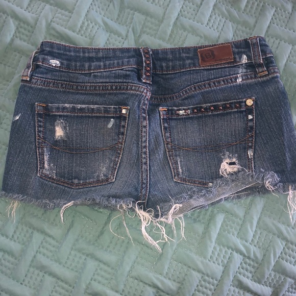 ❤️ B Venice Jean Shorts - Distressed with Studs - Picture 3 of 7